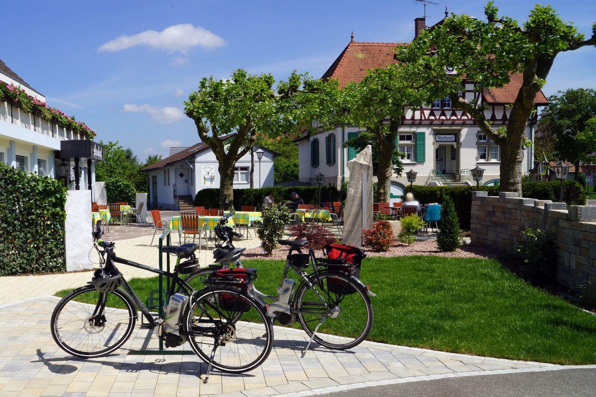 Gasthaus Seehof Iznang Exteriör bild